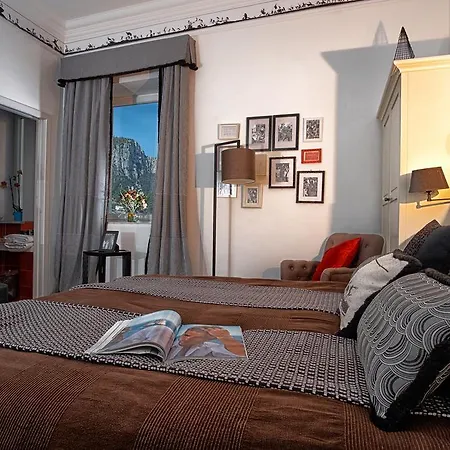 アフィッタカメレ ドルチェ ヴィータ ゲストハウス カプリ