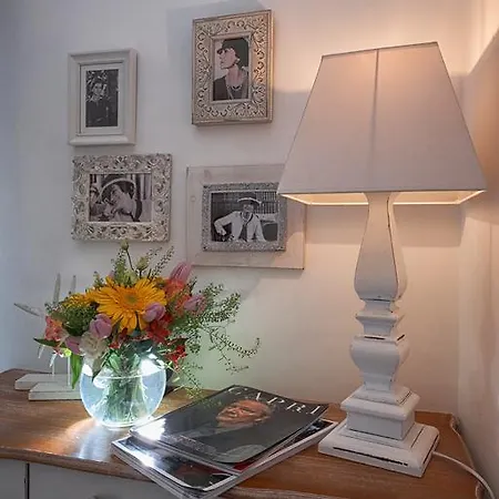 アフィッタカメレ ドルチェ ヴィータ ゲストハウス 4*