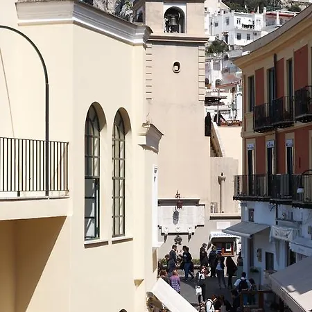 アフィッタカメレ ドルチェ ヴィータ 4* カプリ